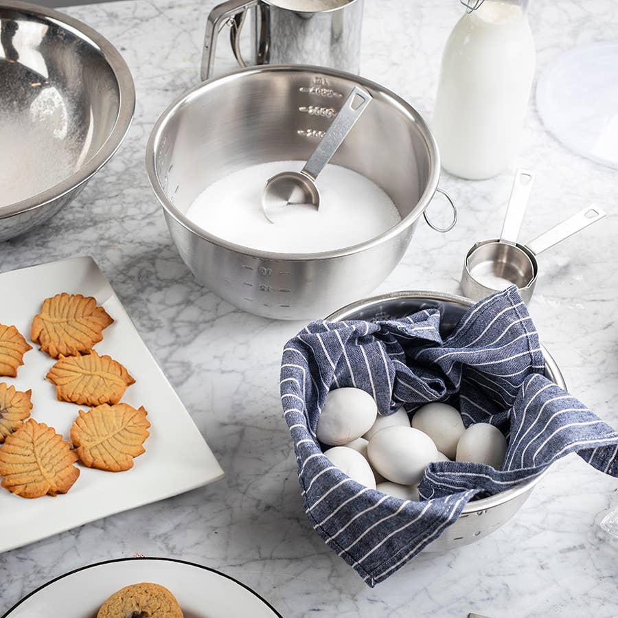 Mixing Bowls with Lids